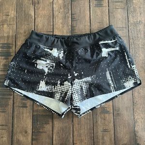 Reebok running short